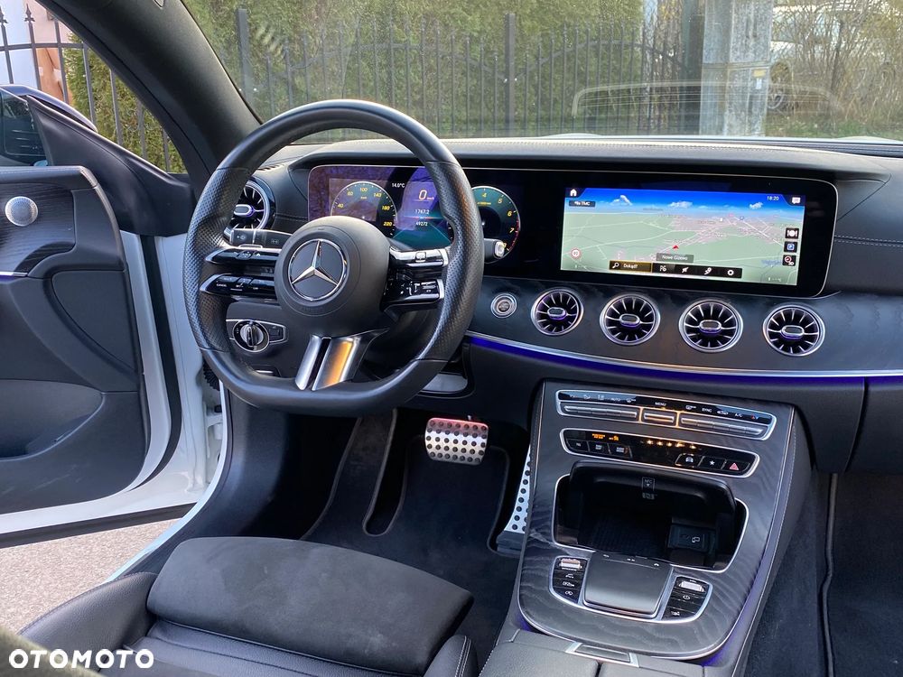 Mercedes-Benz Klasa E 200 4-Matic AMG - 16