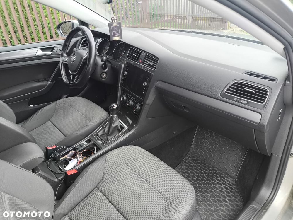 Volkswagen Golf 1.0 TSI BMT Comfortline - 5