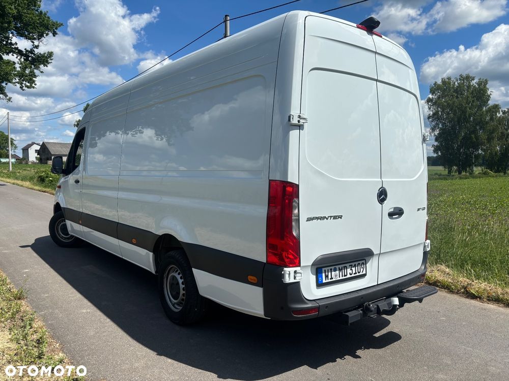 Mercedes-Benz Sprinter - 4