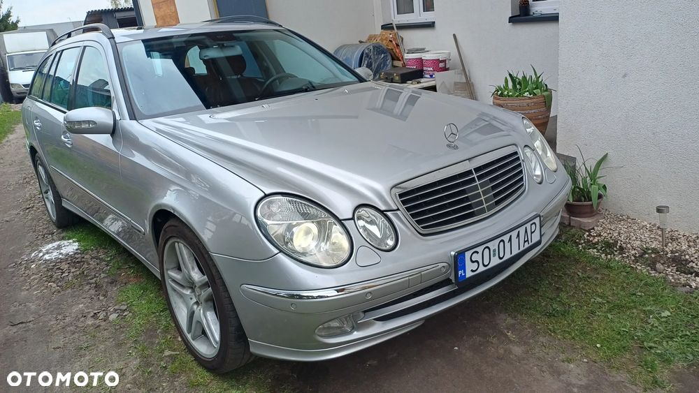 Mercedes-Benz Klasa E 500 Avantgarde Sport Edition - 4