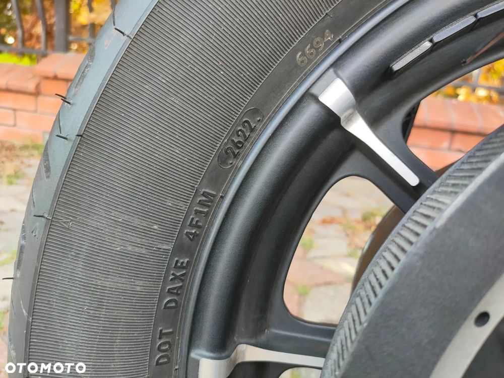 Harley-Davidson Sportster Iron 883 - 30