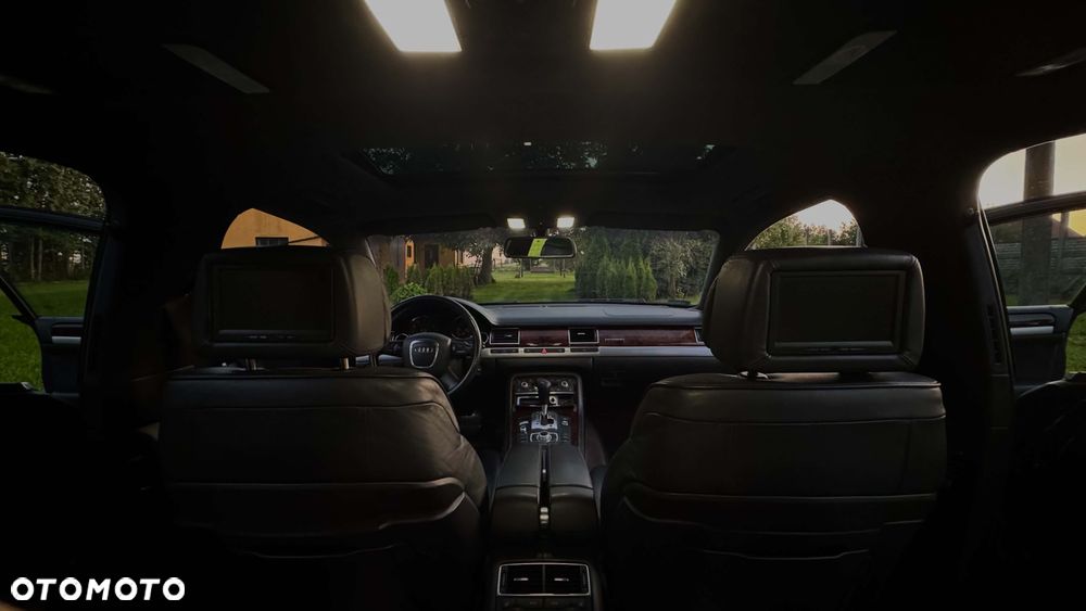 Audi A8 W12 quattro Langversion - 12
