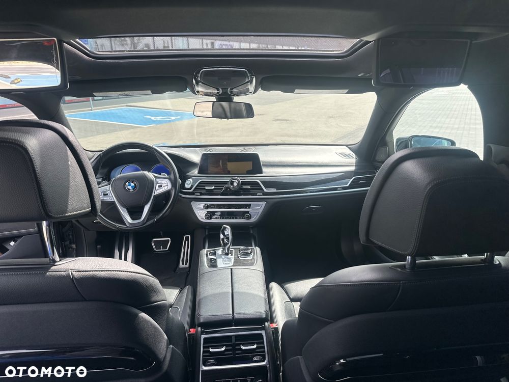 BMW Seria 7 740Li - 25