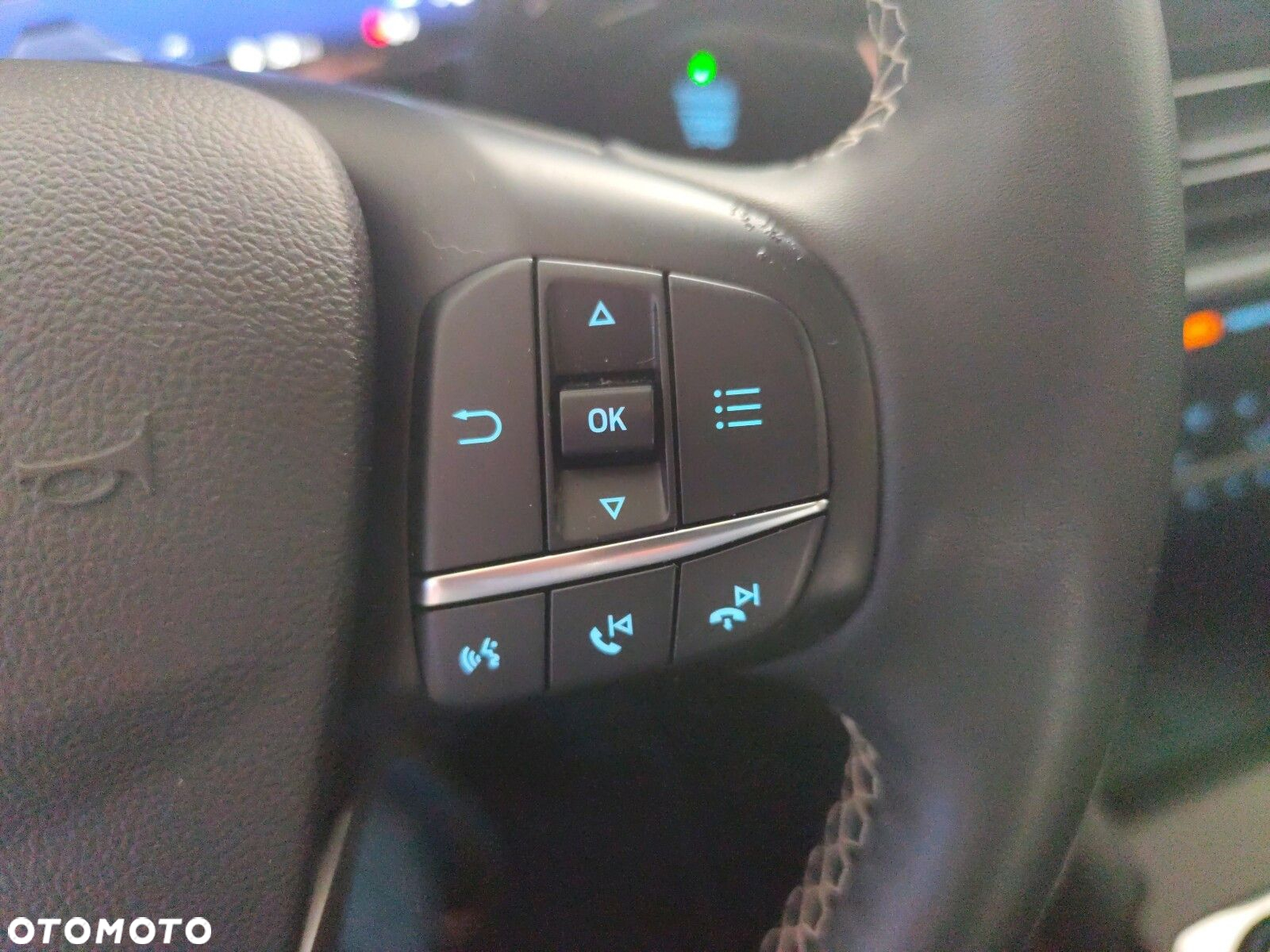 Ford Kuga - 28