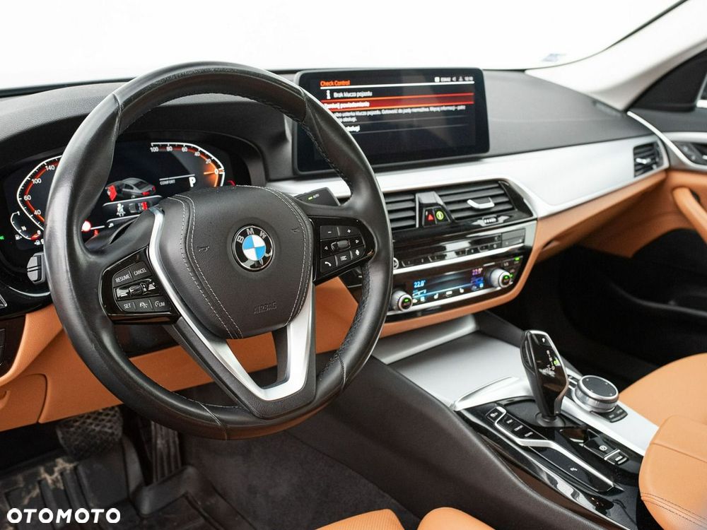 BMW Seria 5 520i mHEV - 7