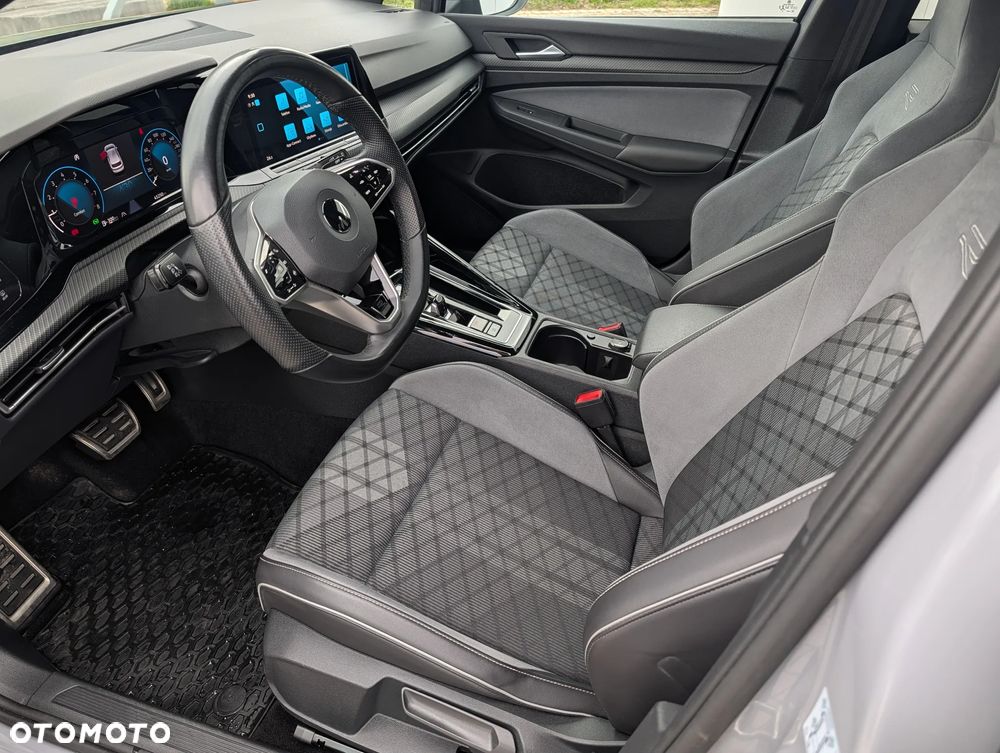 Volkswagen Golf 1.5 eTSI OPF DSG R-Line - 10