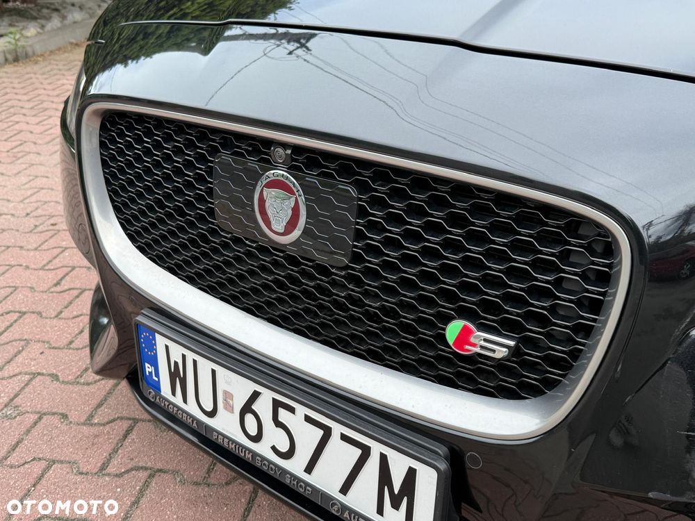 Jaguar XF S AWD - 27