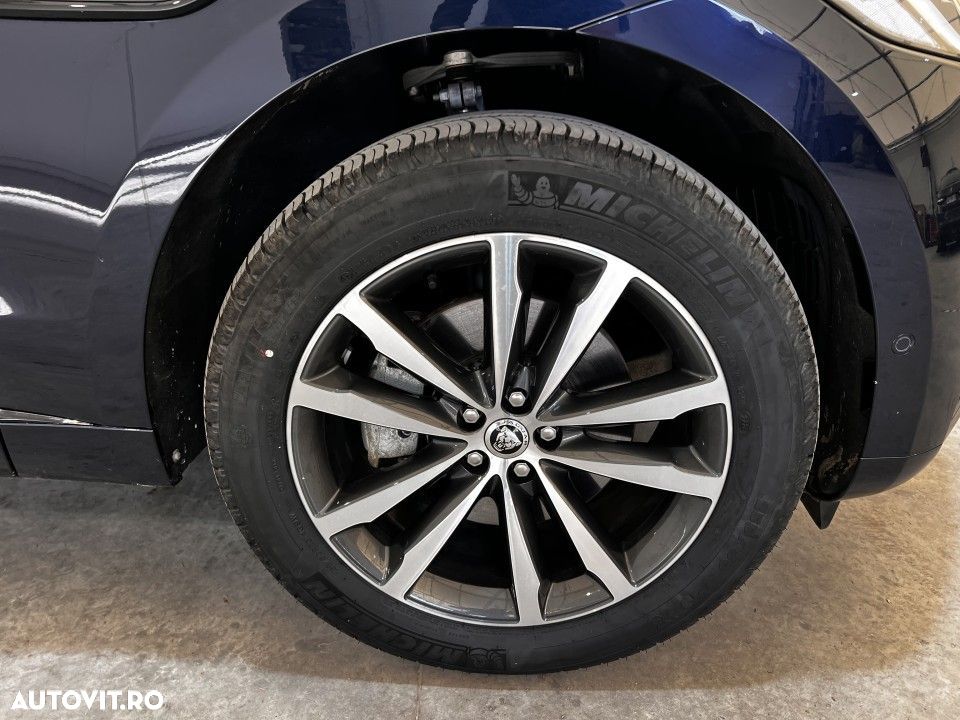 Jaguar F-Pace - 28