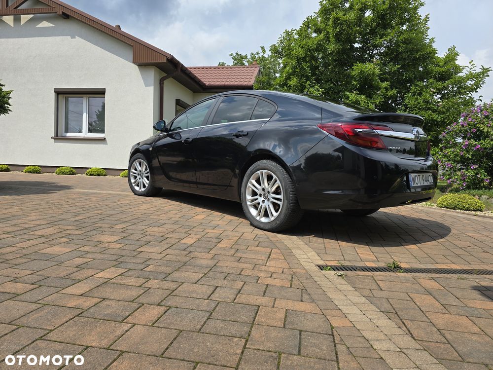 Opel Insignia - 8