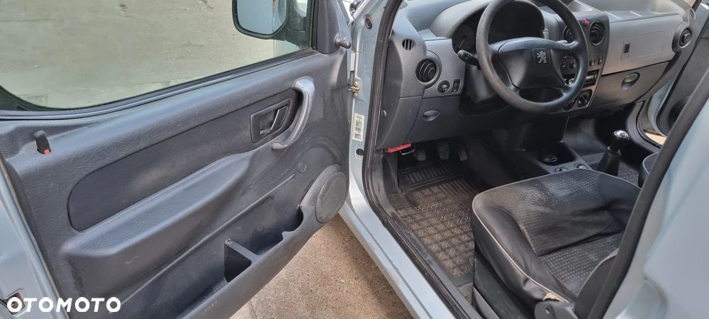 Peugeot Partner 2.0 HDi Mistral - 17
