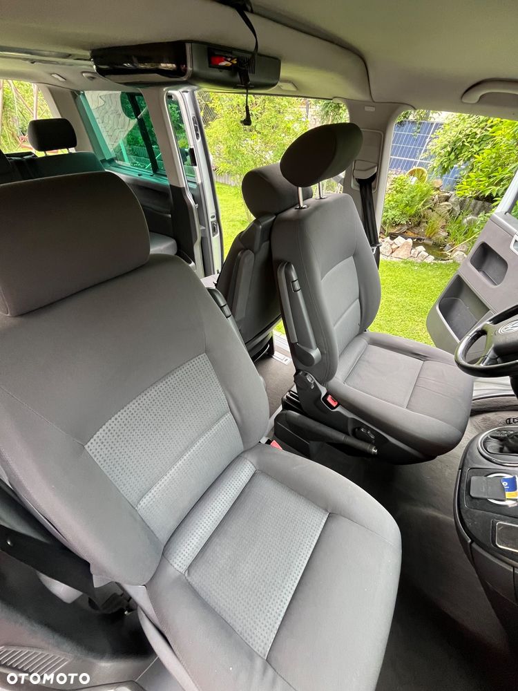 Volkswagen Multivan - 14