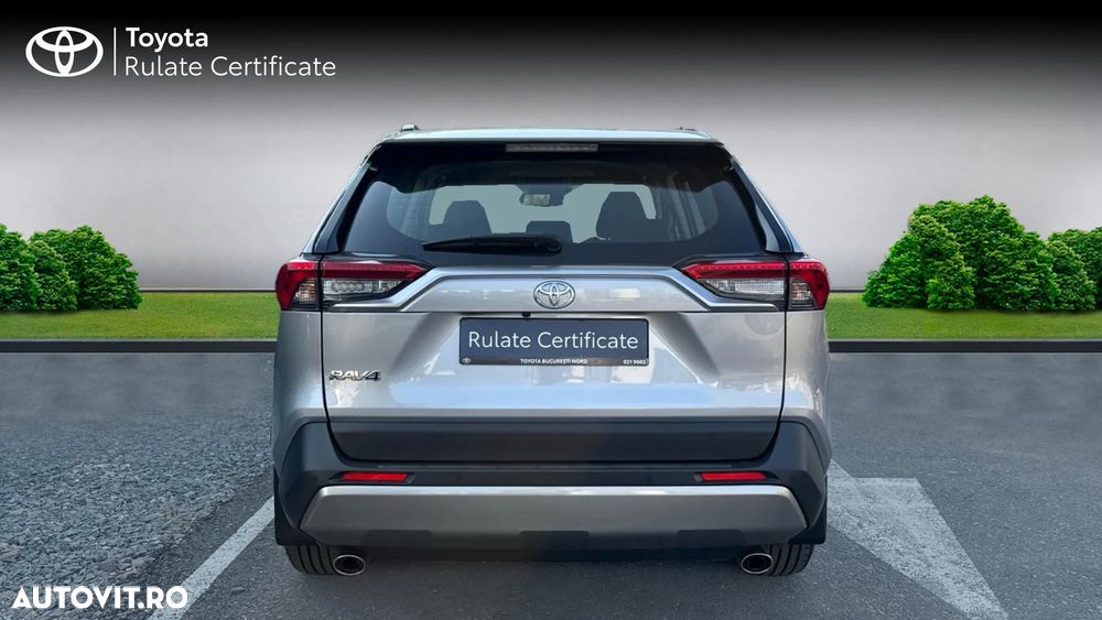 Toyota RAV4 - 6