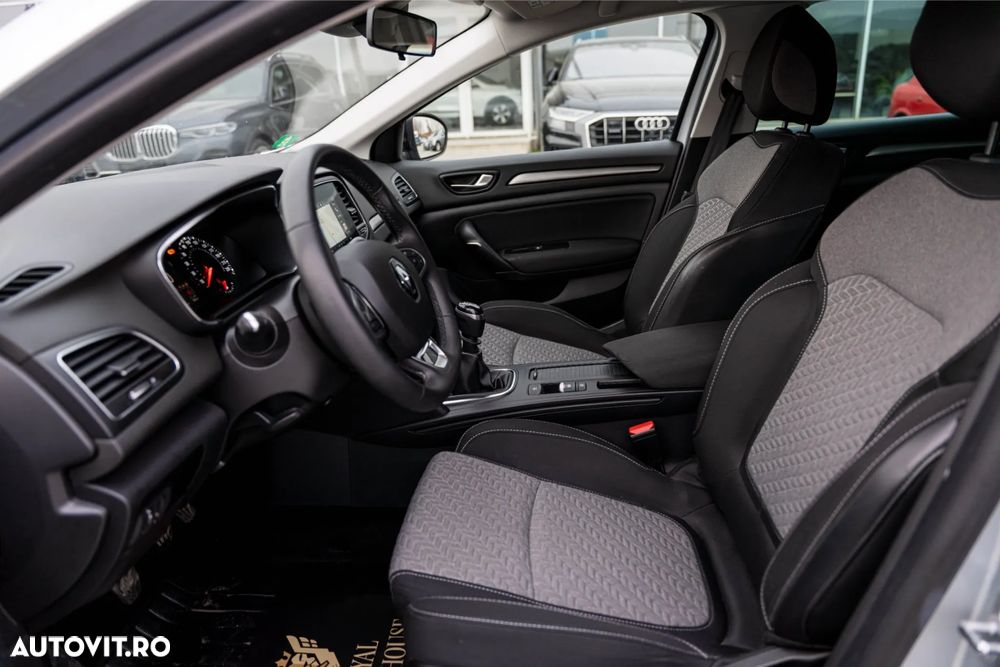 Renault Megane ENERGY TCe 140 EDC LIMITED - 12