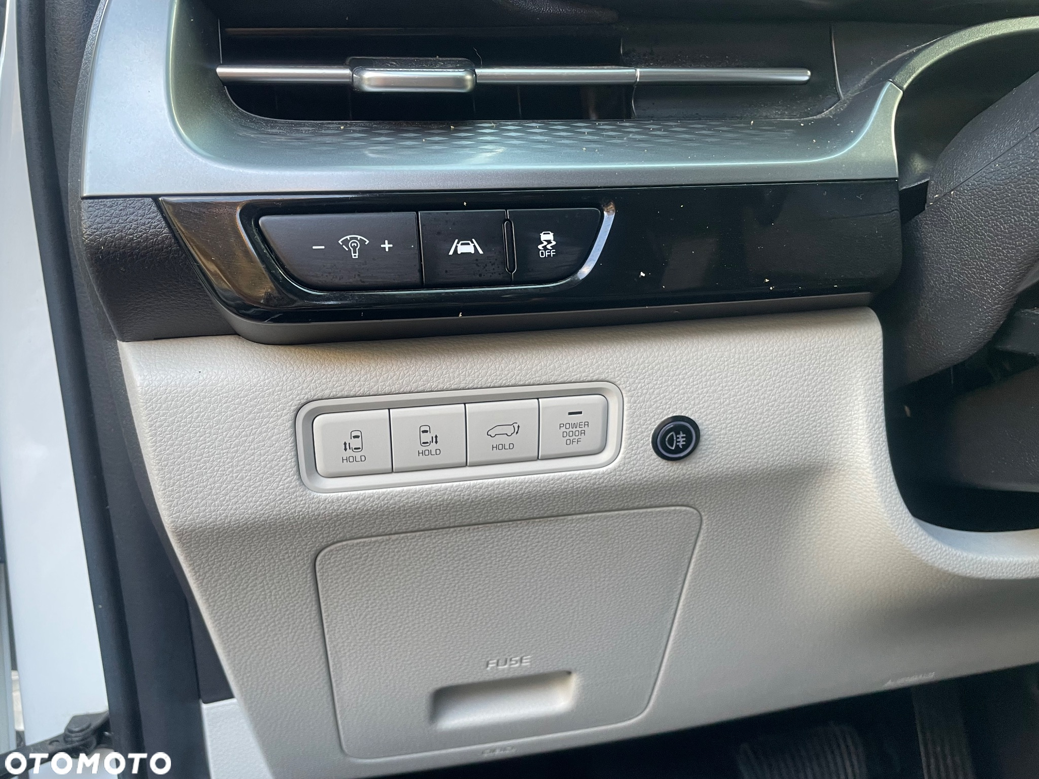 Kia Carnival - 22