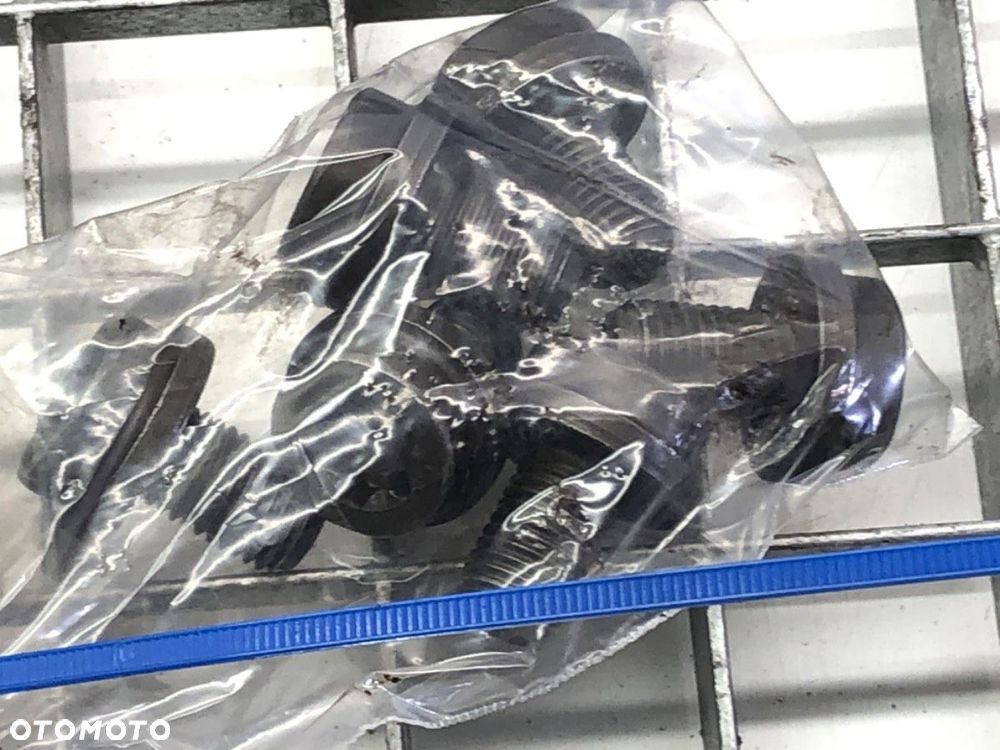 KOŁO ZAMACHOWE WIENIEC ŚRUBY  BMW 5 (F10) 2009 - 2016 528 i xDrive 180 kW [245 KM] benzyna 2011 - - 2