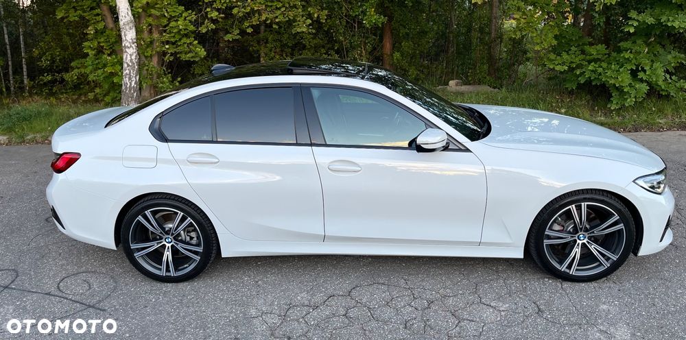 BMW Seria 3 330i - 11