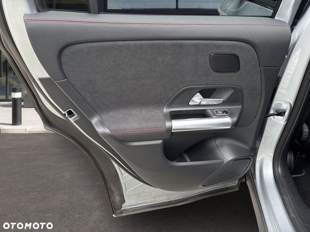 Mercedes-Benz GLA 200 mHEV AMG Line 7G-DCT - 9