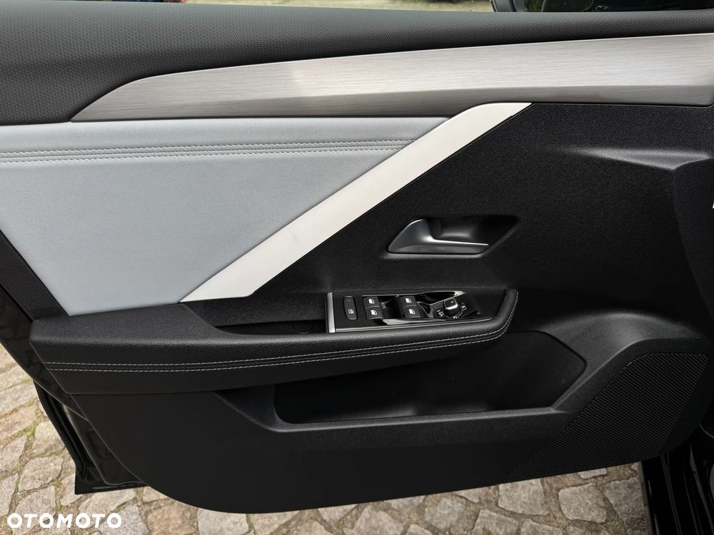 Opel Astra 1.2 T Elegance S&S - 14