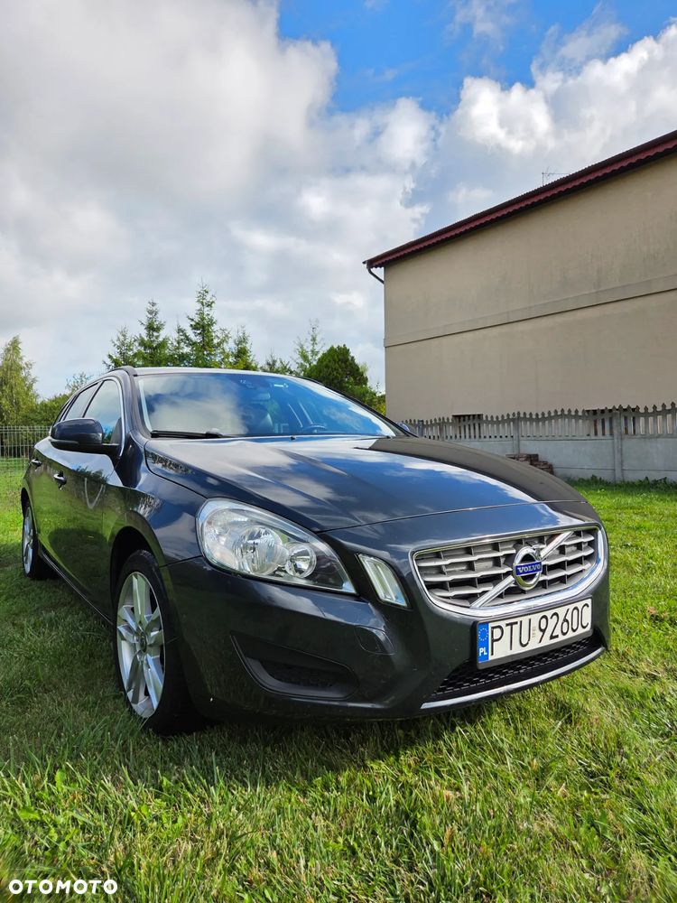 Volvo V60 D2 Momentum - 14