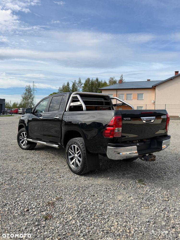 Toyota Hilux 2.4 D-4D Double Cab SR5 4x4 - 3