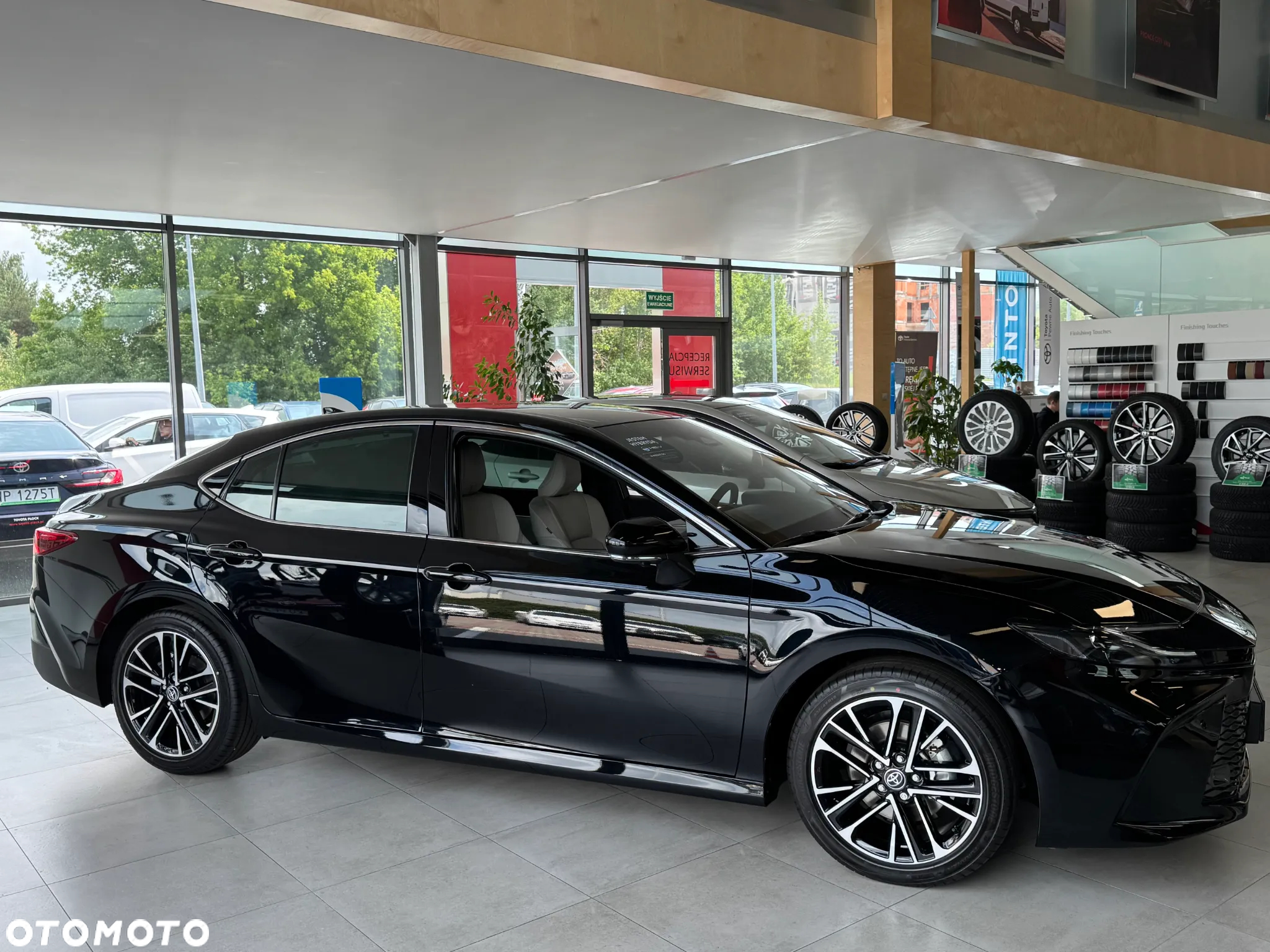 Toyota Camry 2.5 Hybrid Dynamic Force Executive e-CVT - 11