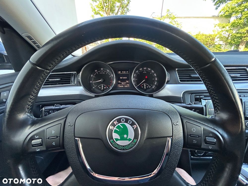 Skoda Superb 1.8 TSI Ambition DSG - 11