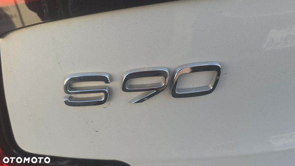 Volvo S90 - 16