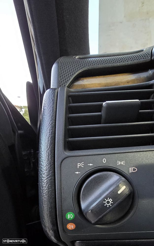 Mercedes-Benz E 300 TD Classic - 14