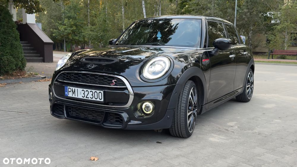 MINI Cooper John Works Trim - 2