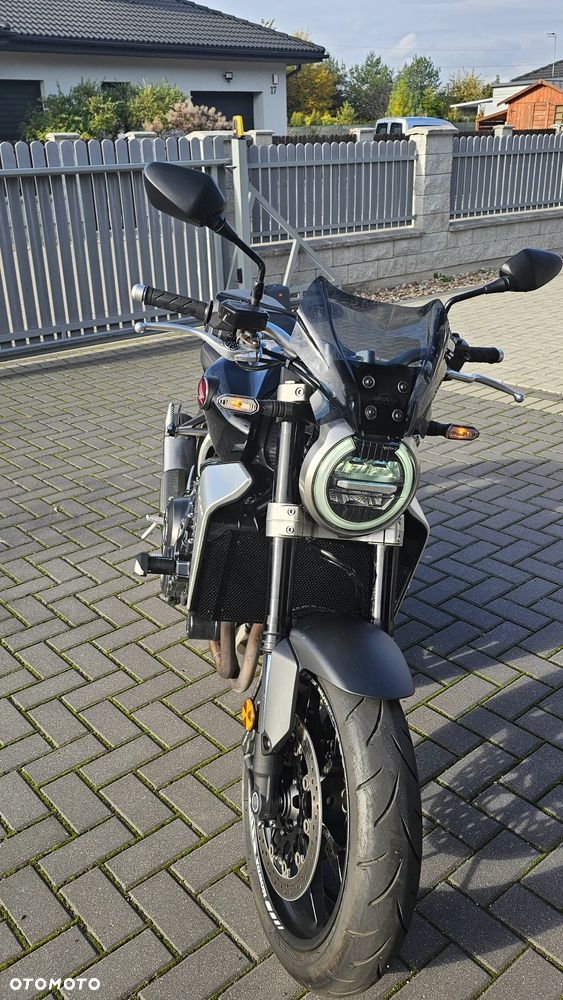 Honda CB - 3