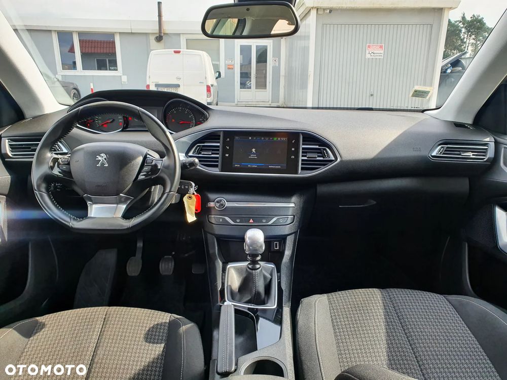 Peugeot 308 1.2 PureTech GPF Allure S&S - 38