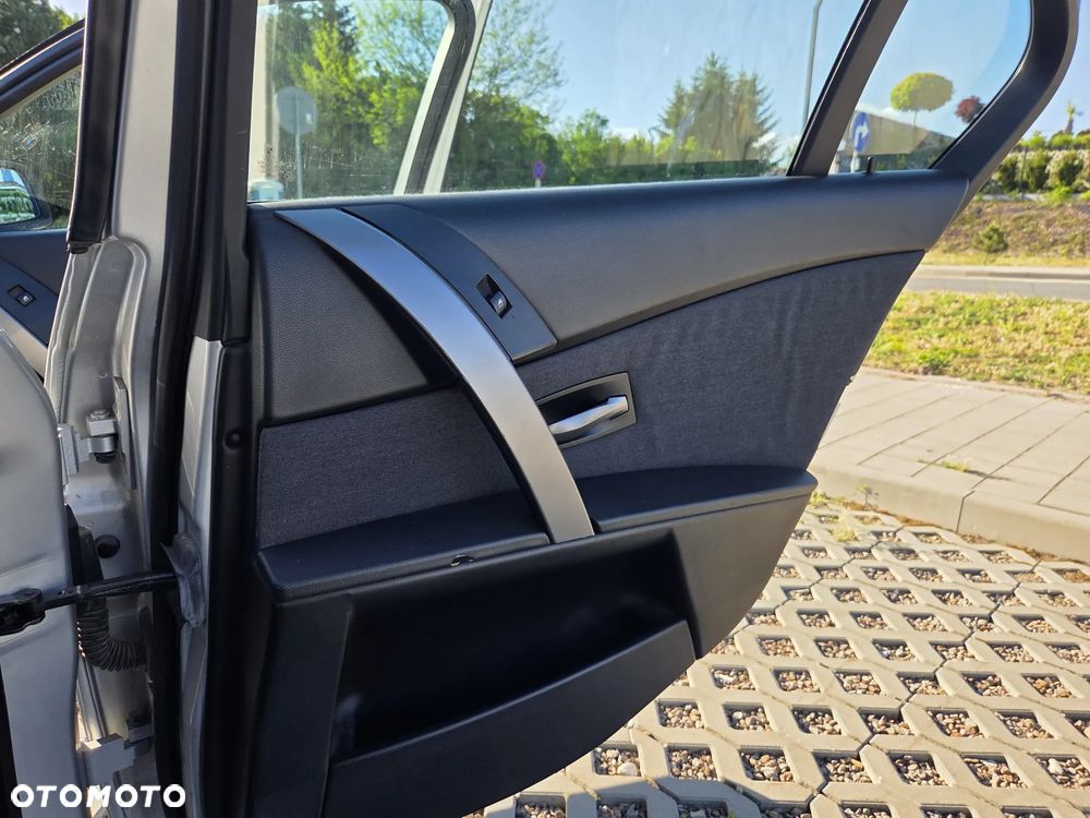 BMW Seria 5 - 33