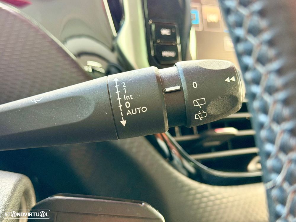 Peugeot 2008 1.2 PureTech Crossway - 24