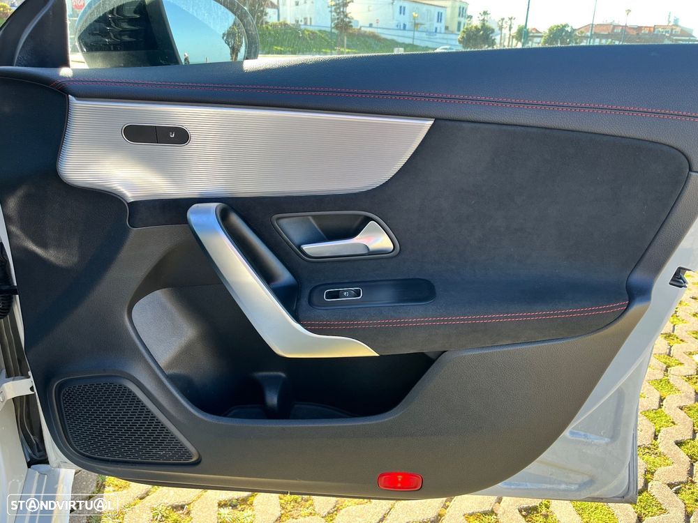 Mercedes-Benz CLA 250 - 11