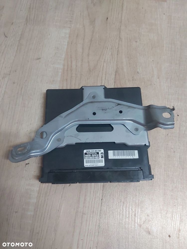 Toyota Auris II sterownik moduł start stop 89261-02010 - 1
