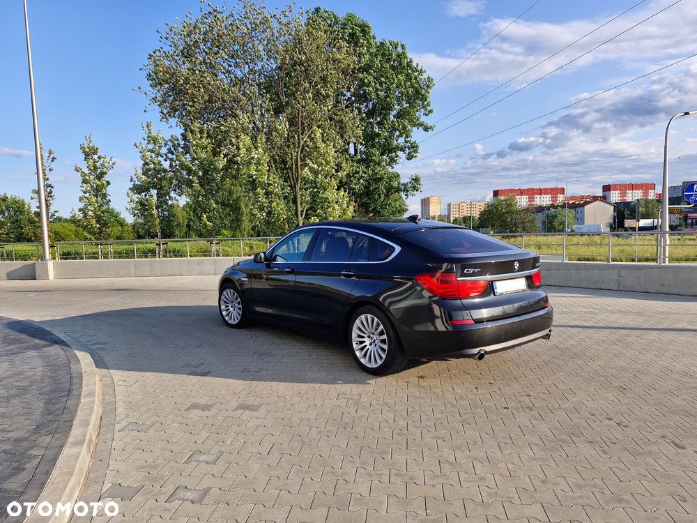 BMW 5GT - 5