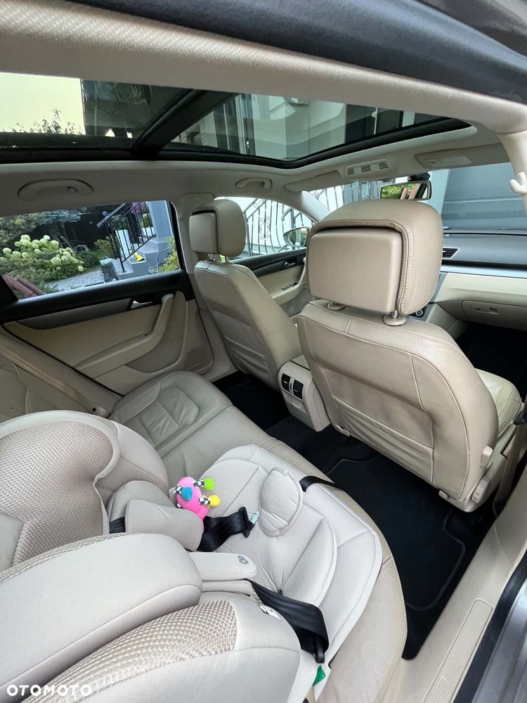 Volkswagen Passat - 6