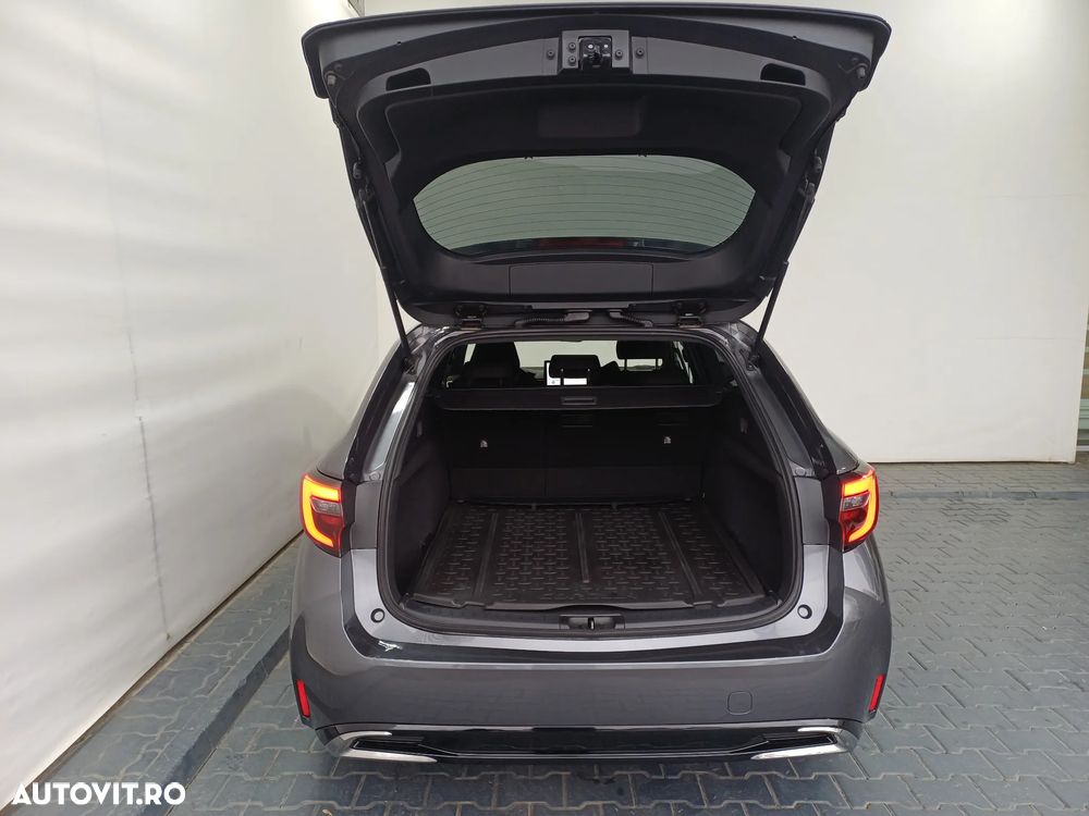 Toyota Corolla 1.8 Hybrid Touring Sports - 32