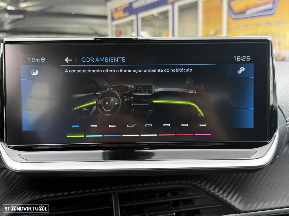 Peugeot 2008 1.2 PureTech GT EAT8 - 33