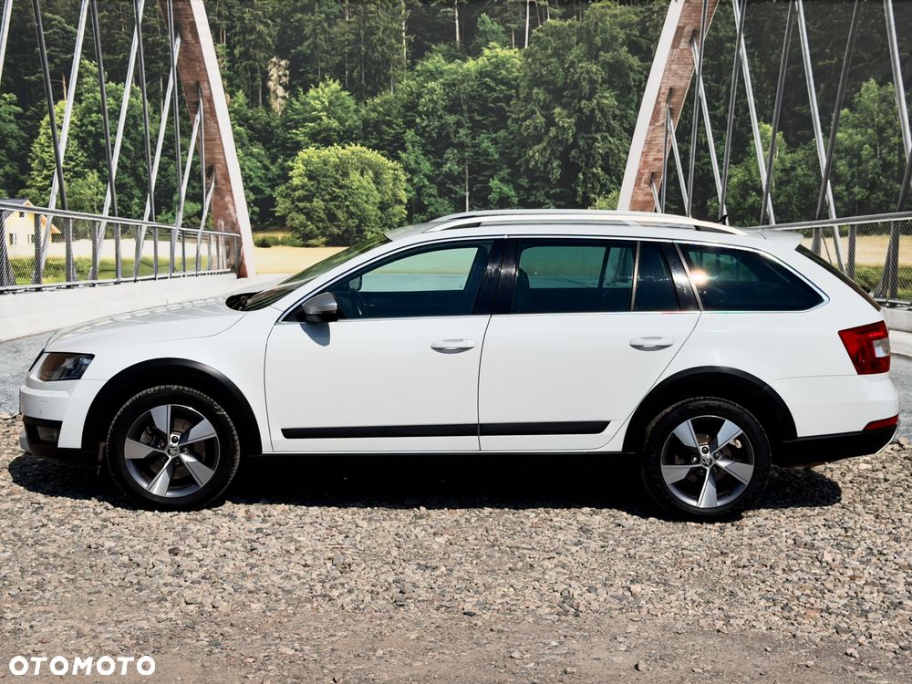 Skoda Octavia 2.0 TDI 4x4 DSG Scout - 9