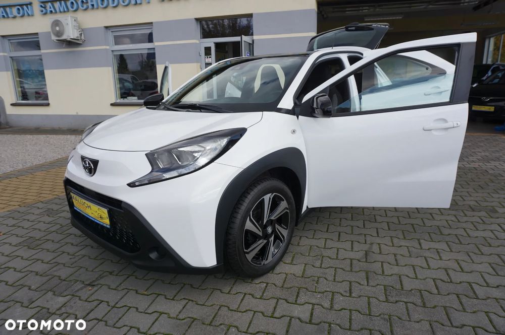Toyota Aygo X 1.0 VVT-i Executive CVT - 11