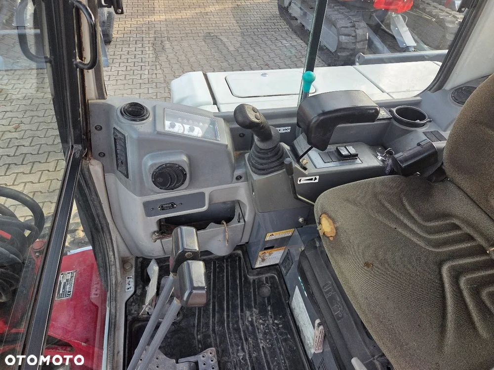 Takeuchi Koparka Gąsienicowa Takeuchi TB250 - 3 łyżki w komplecie - 11