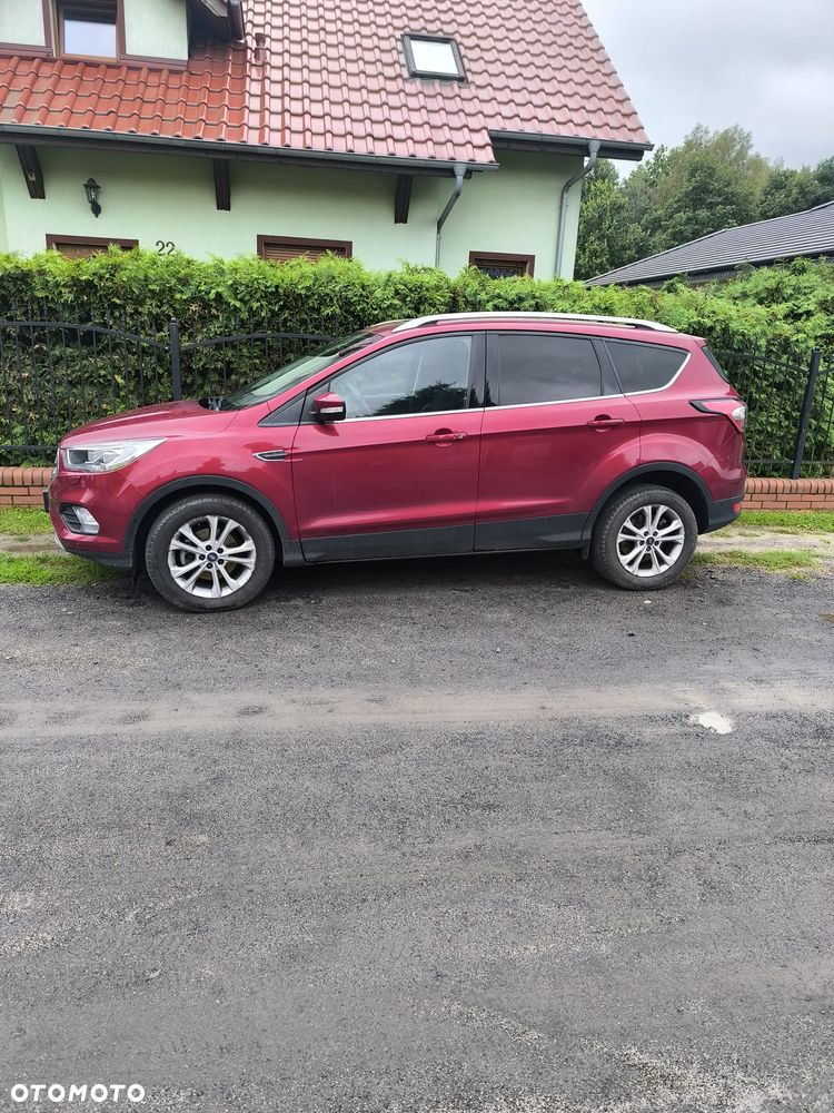 Ford Kuga - 1