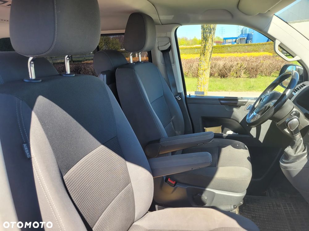 Volkswagen Multivan - 8