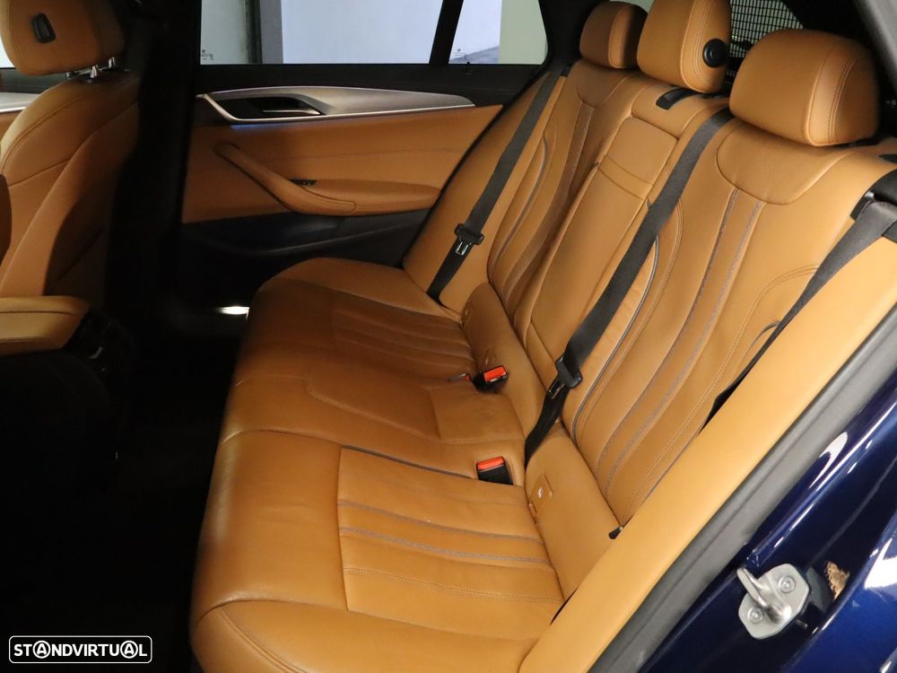 BMW 530 e Line Luxury - 12