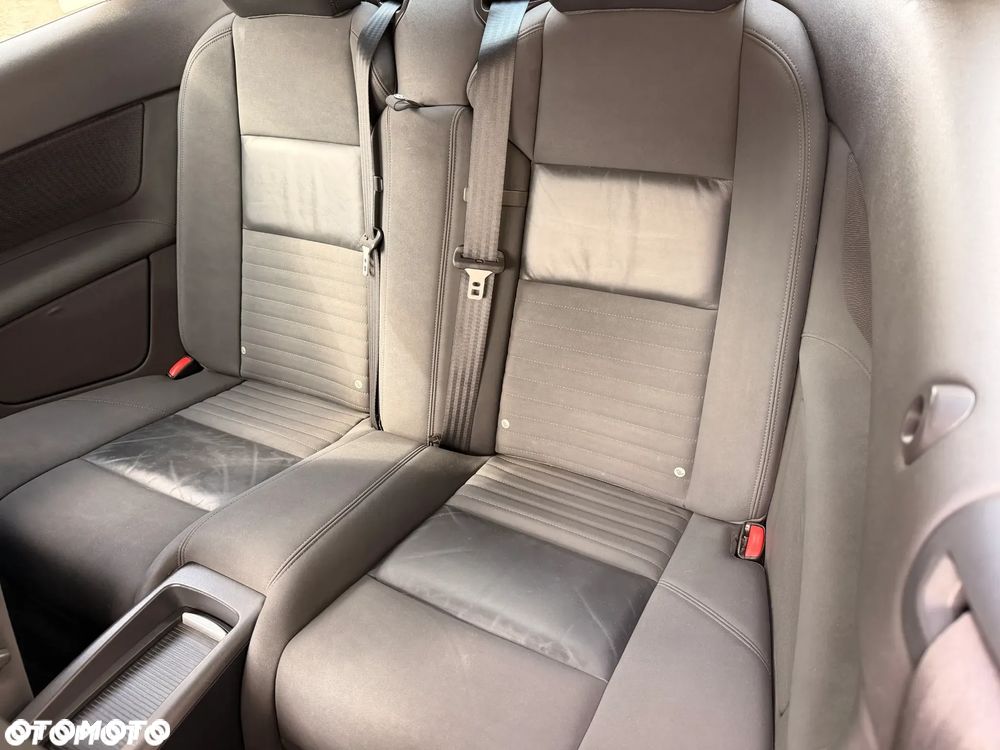 Volvo C70 2.4i Momentum - 29