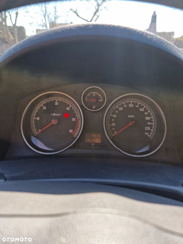 Opel Astra ver-1-9-cdti-dpf-sport - 11