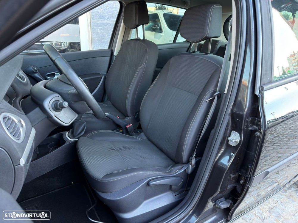 Renault Clio 1.2 16V Dynamique - 6
