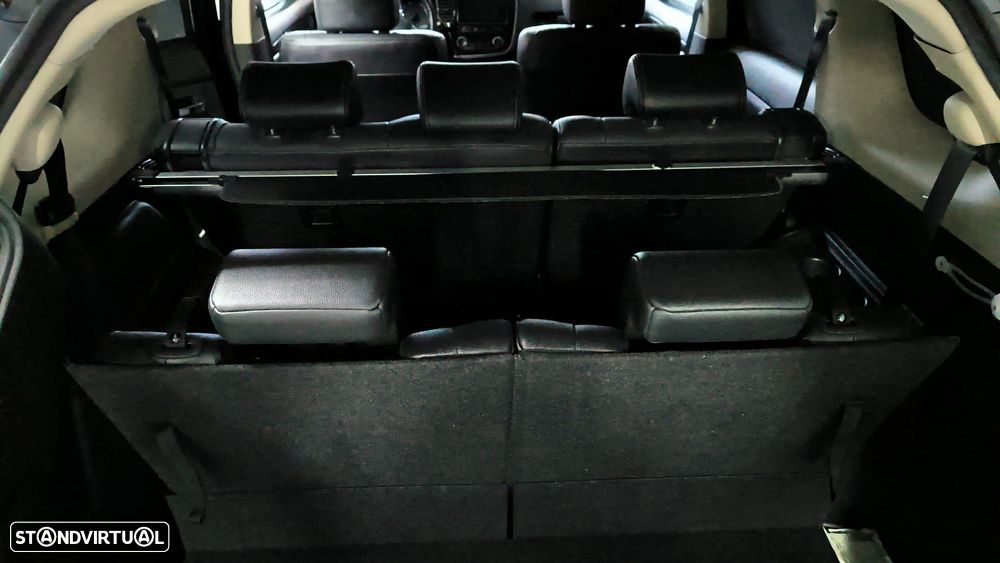 Mitsubishi Outlander 2.2 DI-D Instyle Navi - 17