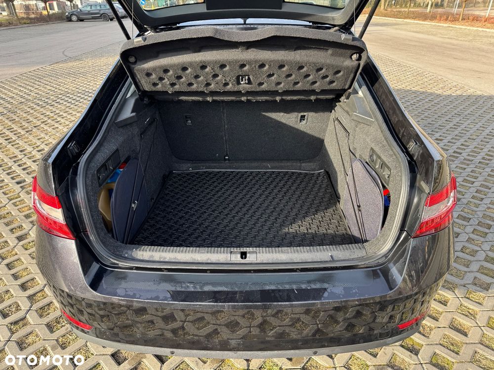 Skoda Superb 1.5 TSI ACT Ambition - 6